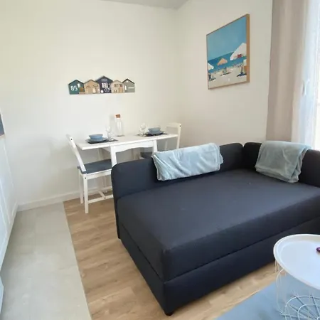 La Au Centre-port D'agde Апартаменты