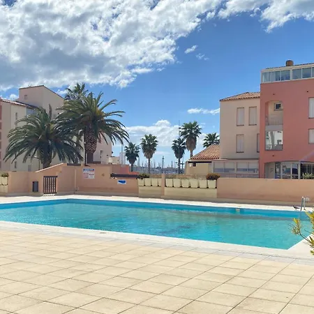 La Au Centre-port D'agde Apartamento *